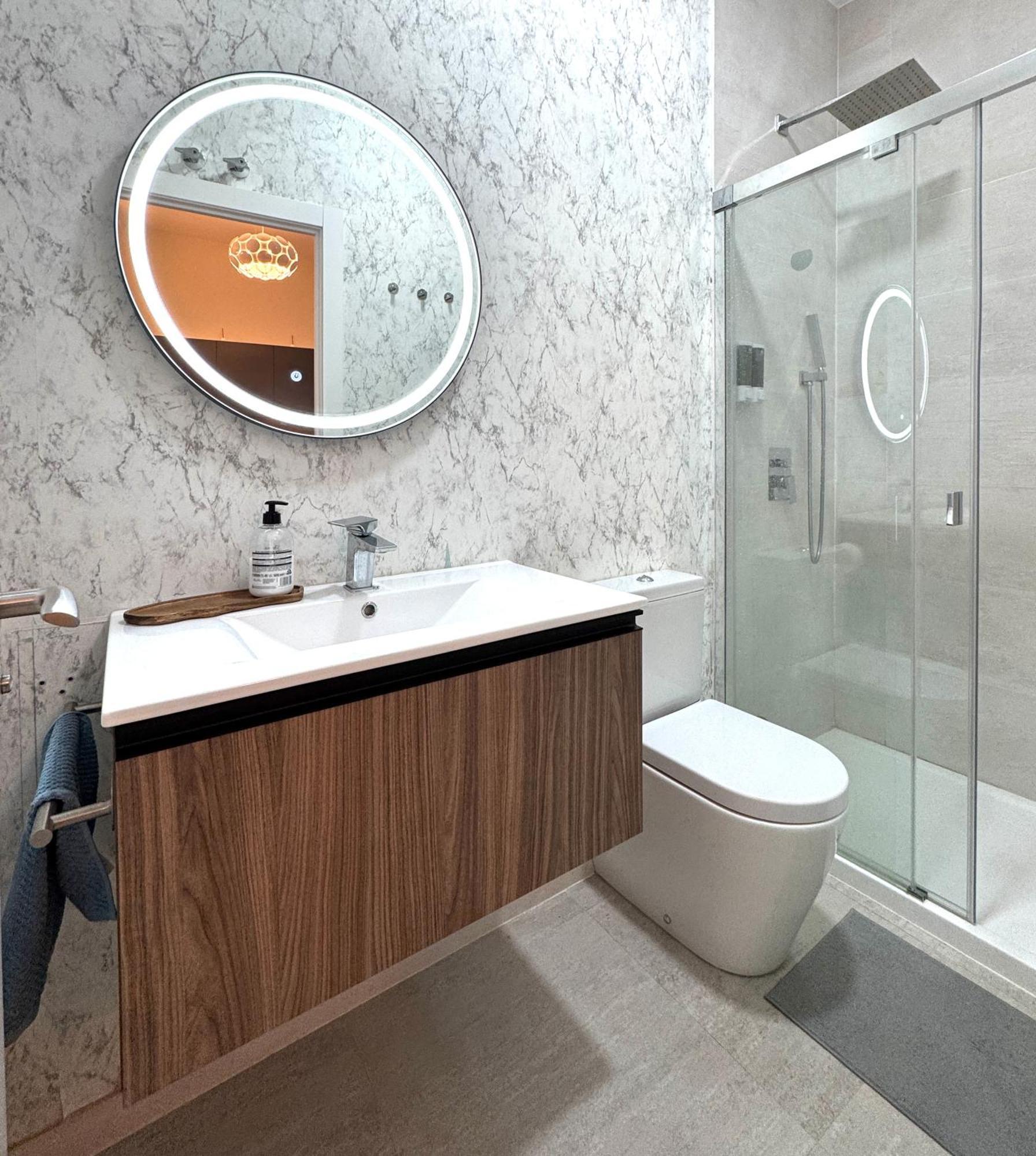 Luxury Suite Wifi Ac Servicios En La Puerta Madrid Exterior photo